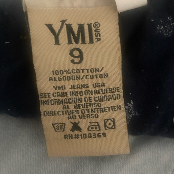 Women’s Denim Red & White Embroidered Jean Shorts Size 9 Perfect for 4th of July - Picture 6 of 16